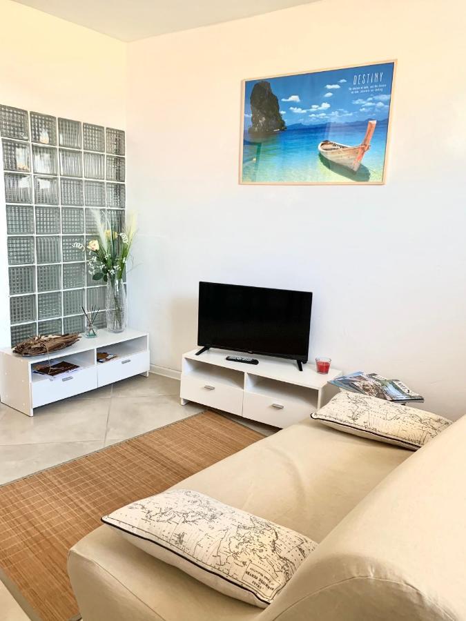 Haut De Villa Entre Mer Et Campagne Hyères Dış mekan fotoğraf