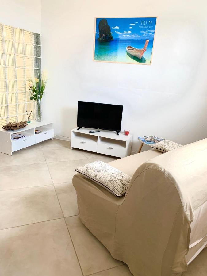 Haut De Villa Entre Mer Et Campagne Hyères Dış mekan fotoğraf
